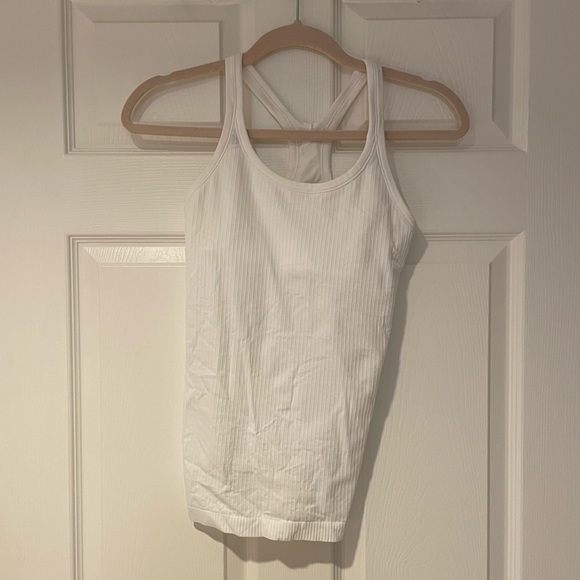 LULULEMON - White Racerback Tank - Size 4 - Picture 2 of 4